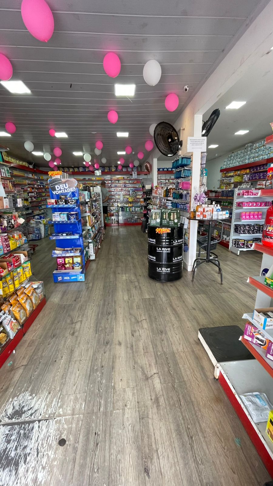 Prateleiras e Produtos